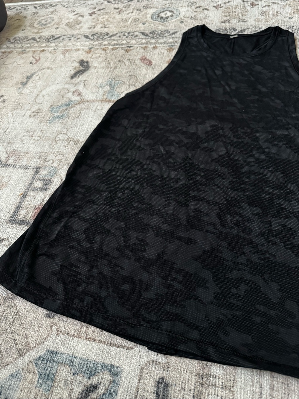 ๐ Lululemon Tank - Picture 3 of 5